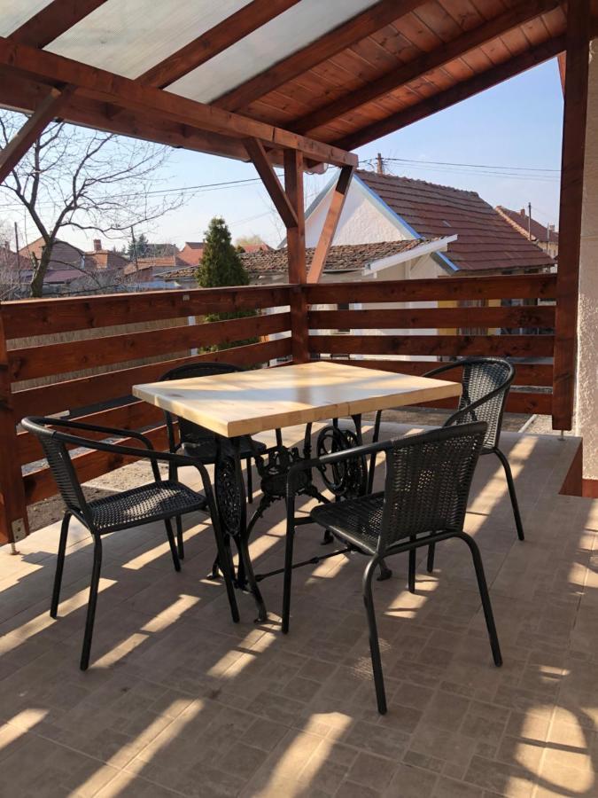 Mormota Vendeghaz Apartment Mezokovesd Luaran gambar