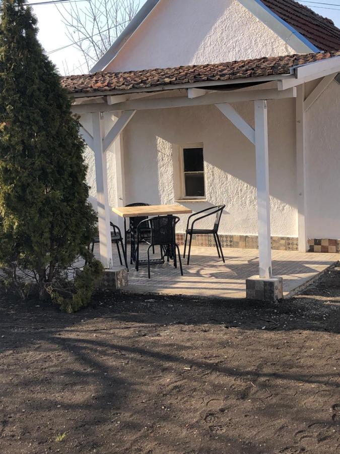 Mormota Vendeghaz Apartment Mezokovesd Luaran gambar